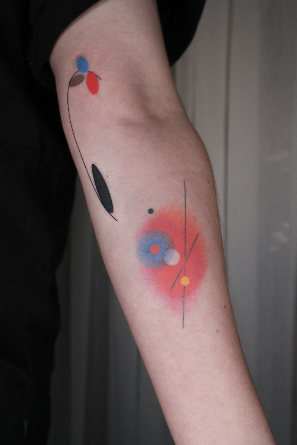 Blekanddots: Como a Teoria das Cores e a Composição Moldam uma Tatuadora - image 1
